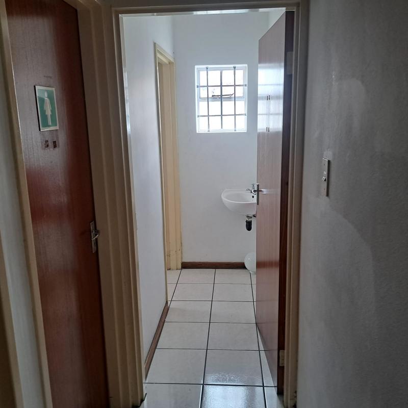 To Let commercial Property for Rent in Deal Party Eastern Cape